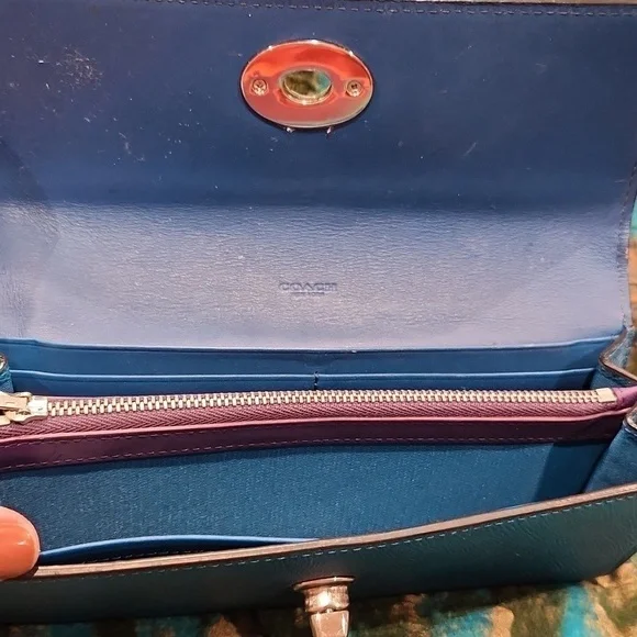 Coach Embossed Textured Trifold Leather Wallet - Picture 4 of 15